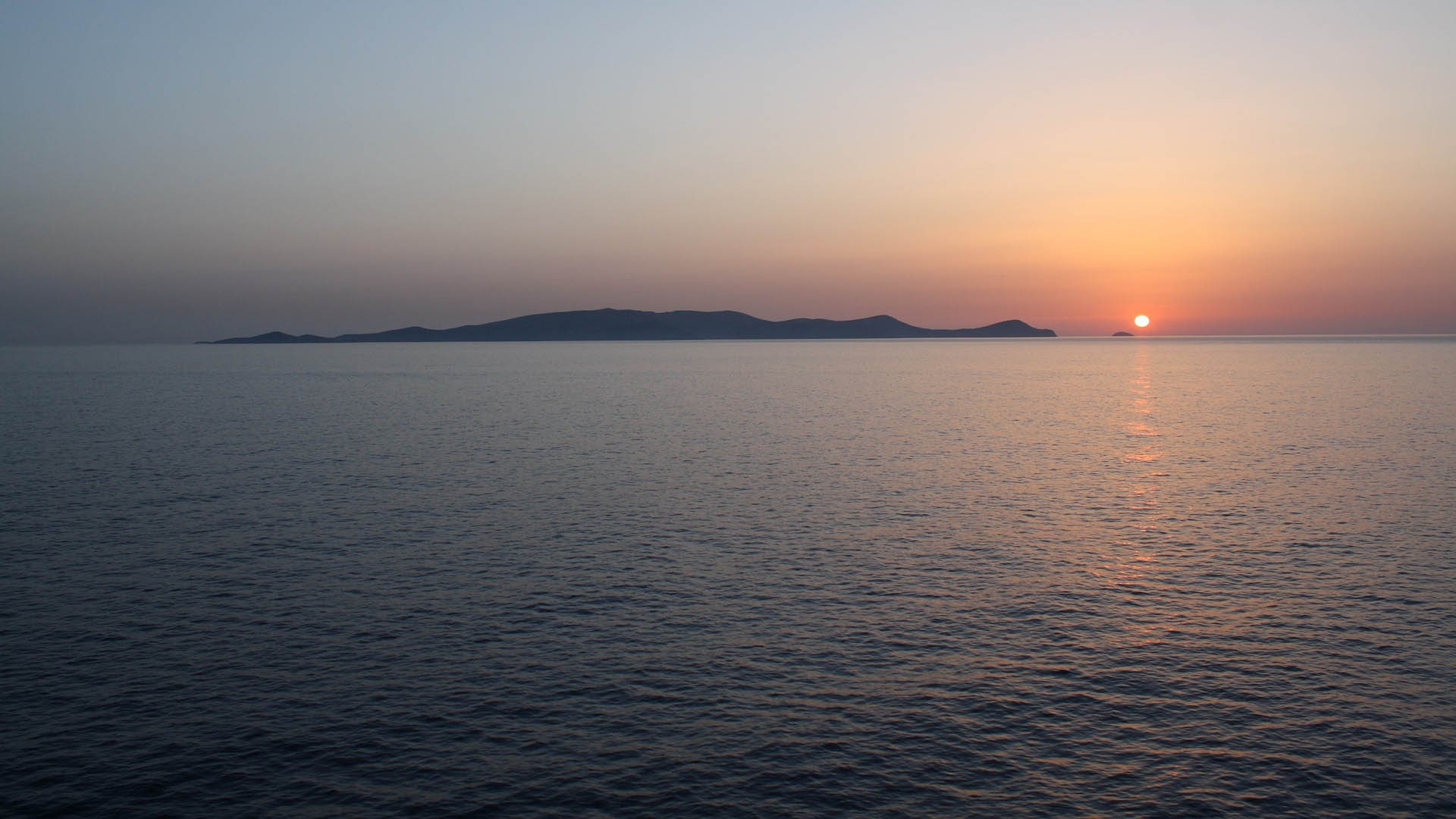 Ηλιοβασίλεμα στη Ντία